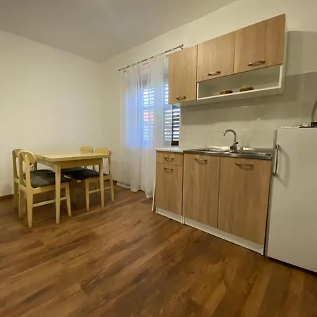 Vikendica Lucija Holiday home *